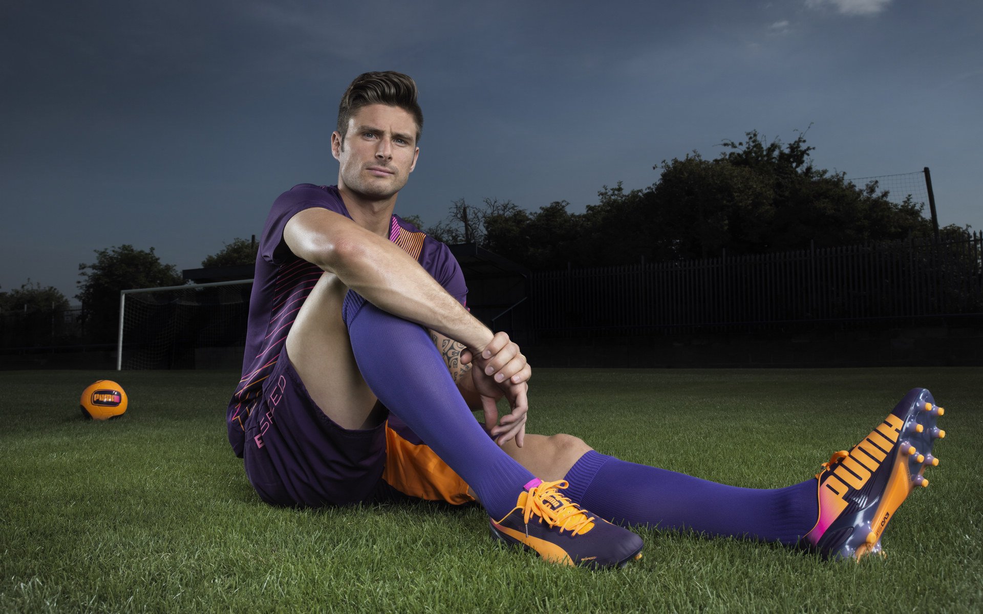 阿森纳边锋回撤参与中场构建，阿森纳边卫